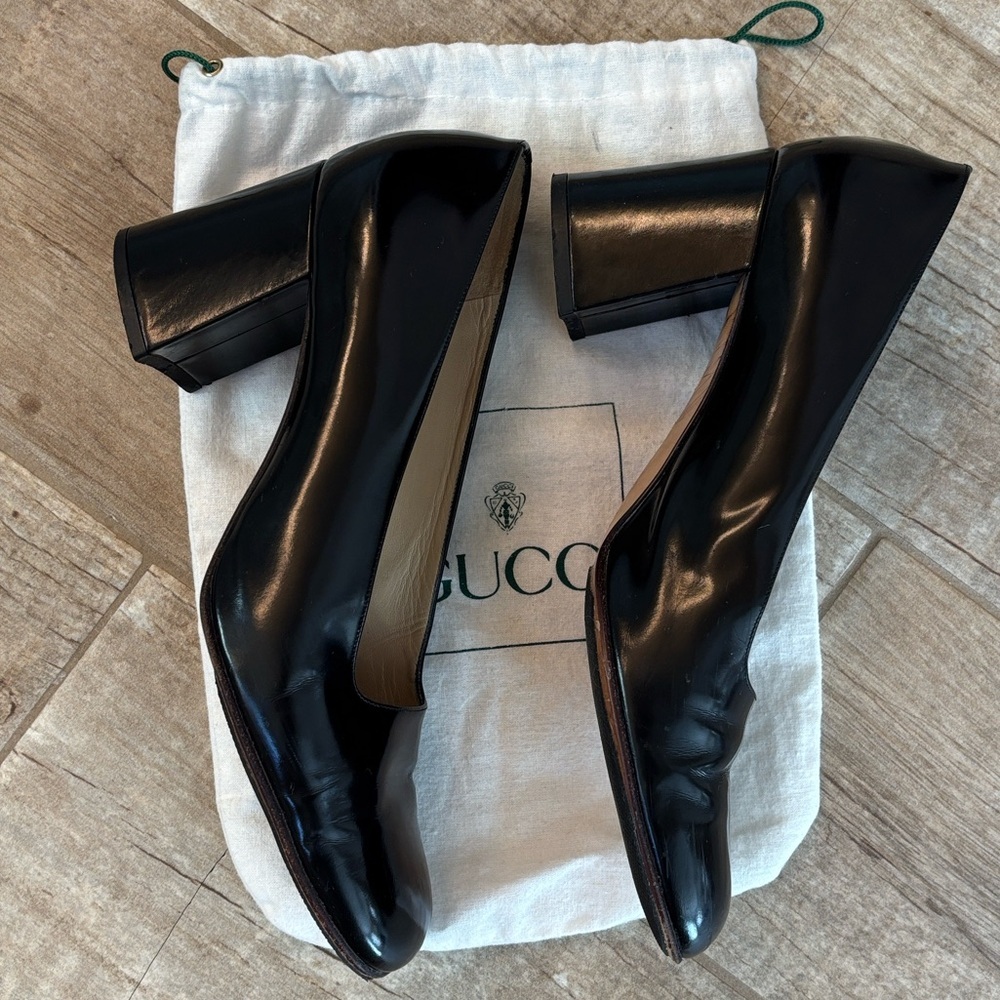 Gucci Women's Black Patent Leather Heels - Picture 3 of 5